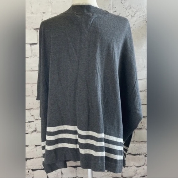 LANE BRYANT plus size poncho - Picture 3 of 3